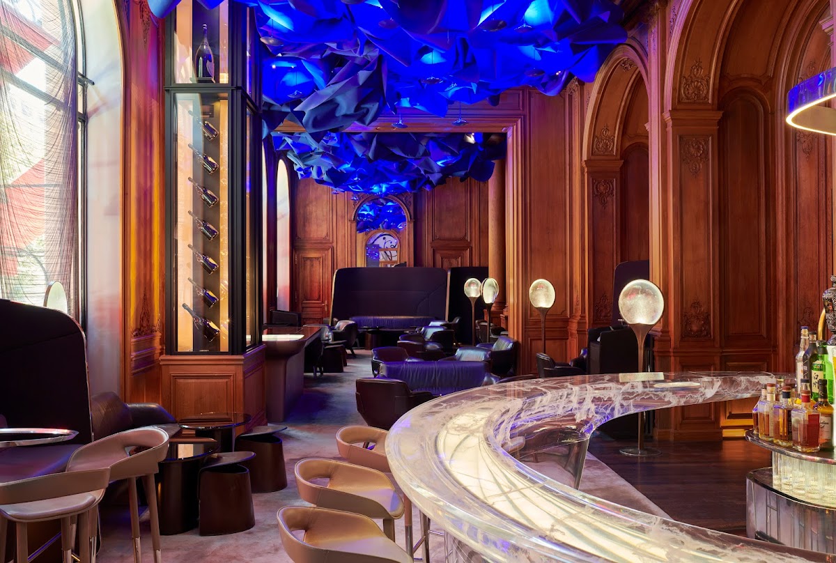 Le Bar du Plaza Athénée - Photo 1