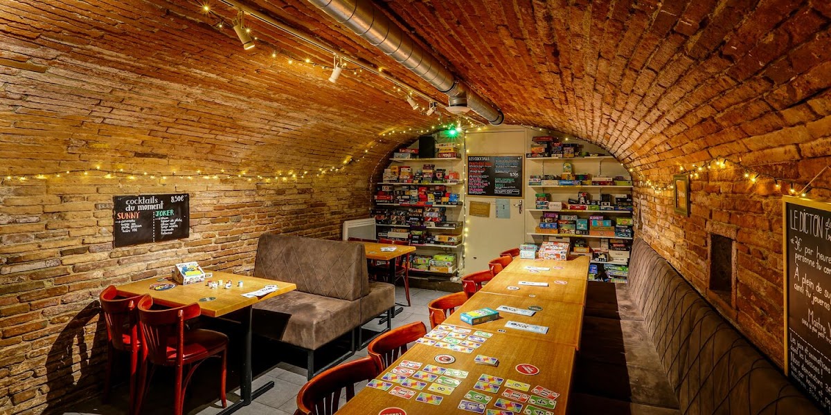 Les Tricheurs Board Game Pub - Photo 1