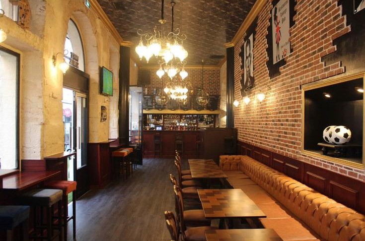 The British Pub - Photo 1