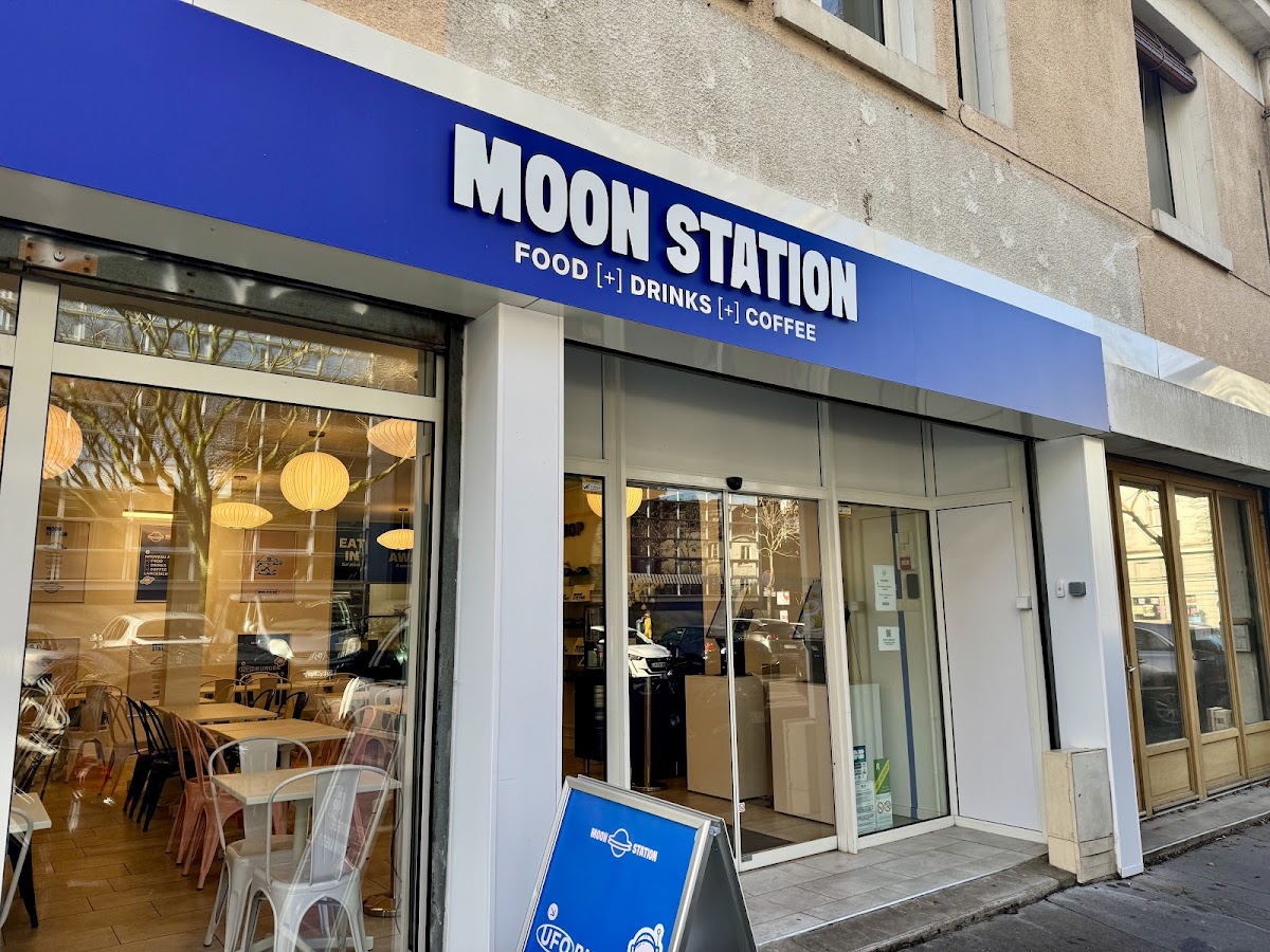 Le Moon - Photo 1