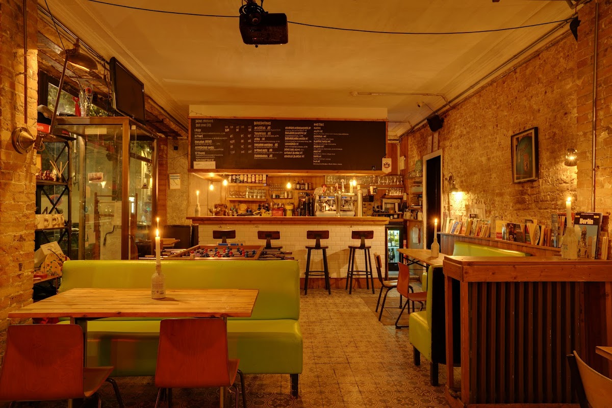 Kiez Biergarten - Photo 1