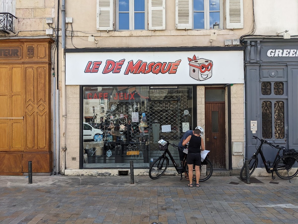 Le Dé Masqué - Photo 1