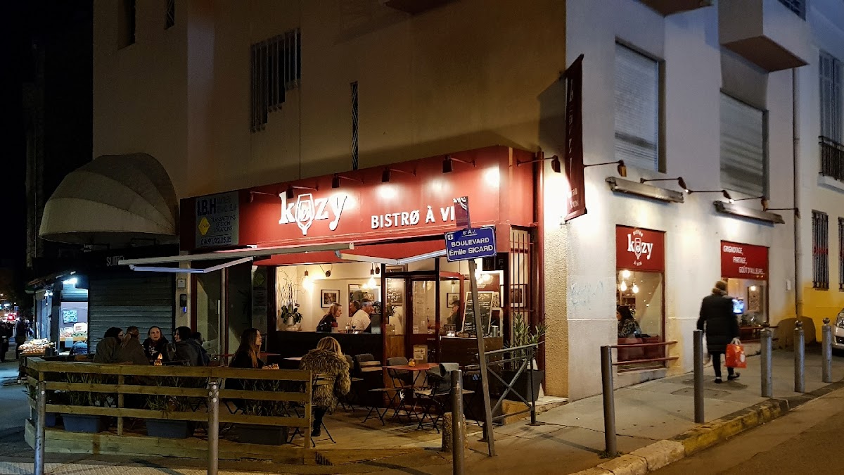Kozy Bistro - Photo 1