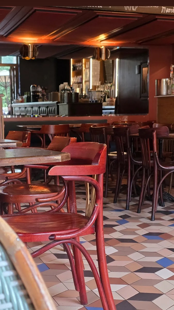 Broc Café - Photo 1
