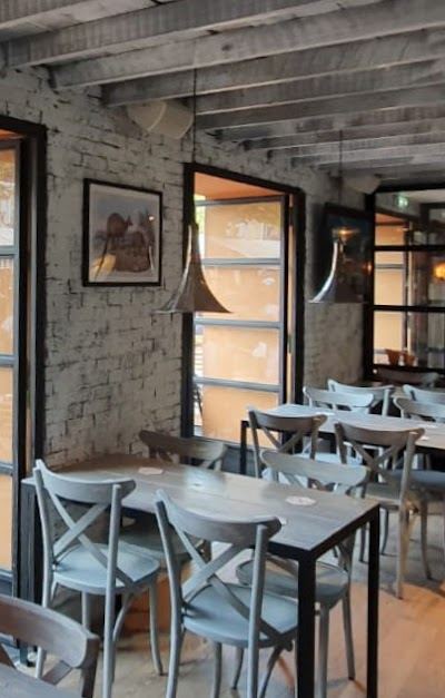 Van Diemen's Australian Pub — Nice