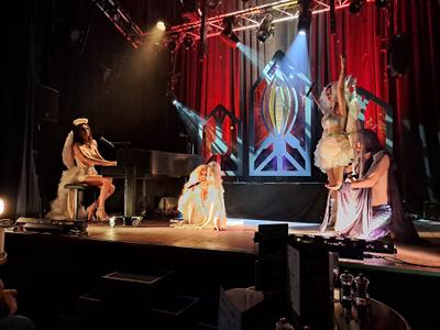 Madame Arthur Cabaret Club - Photo 2