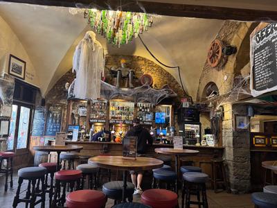 King Arthur Pub - Photo 3