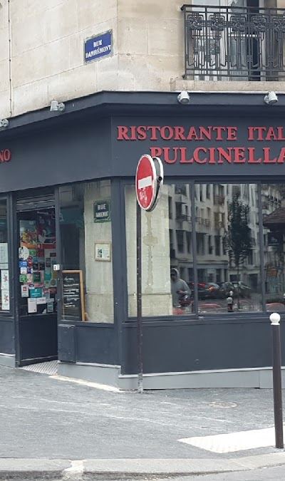 Le Pulcinella — Paris