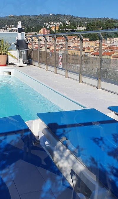 Rooftop Hotel Aston - Photo 3