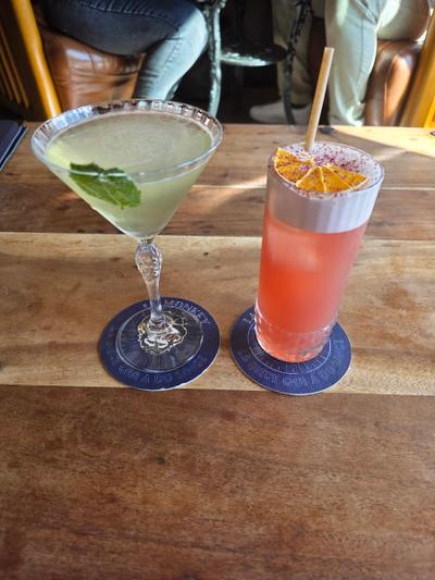 The Monkey bar - Photo 3