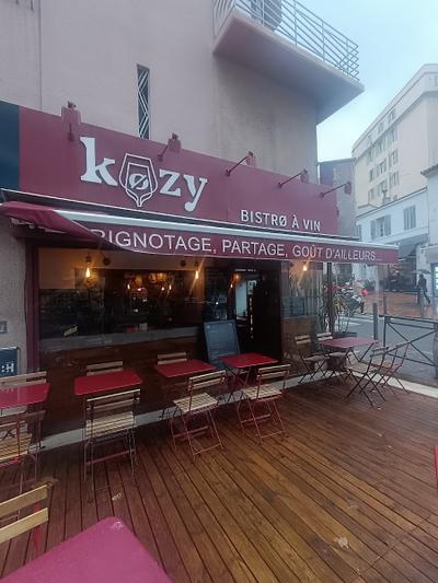 Kozy Bistro - Photo 3