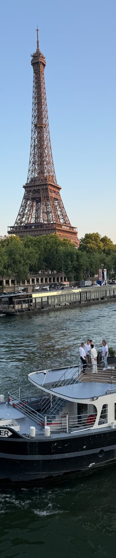 PĂ©niche Le Chansonnier â Bleu Seine â Paris