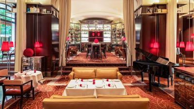 Le Bar Long - Royal Monceau — Paris
