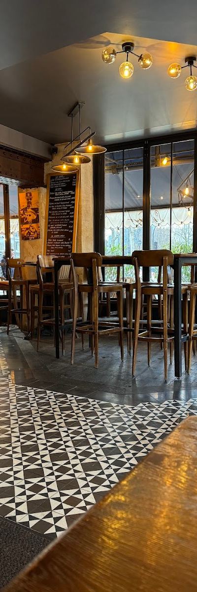 Le Saint Cyr — Paris