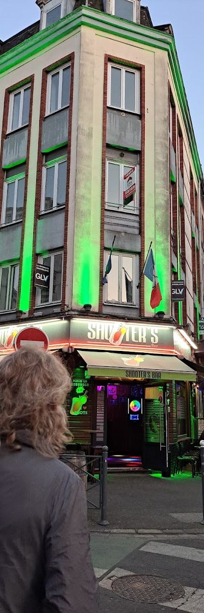 Shooter's Bar - Photo 3