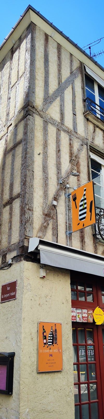 Le Serpent Volant — Tours