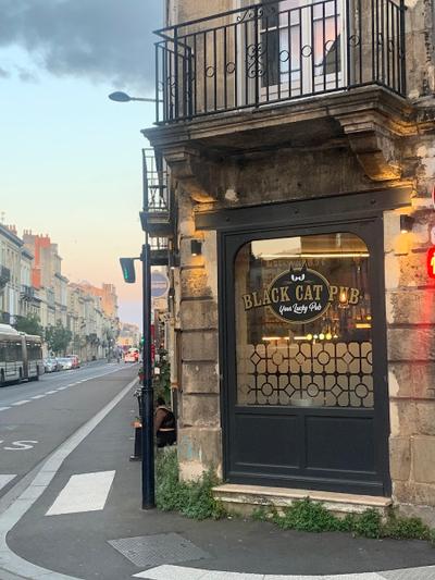 Le Black Cat Pub - Photo 3