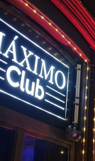 Maximo Club — Nantes