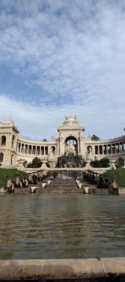 Le Longchamp Palace - Photo 3