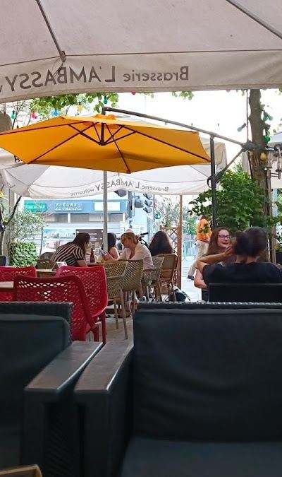 L'ambassy Café - Photo 3