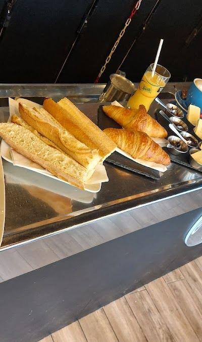 CHEZ MAMAN - Photo 2
