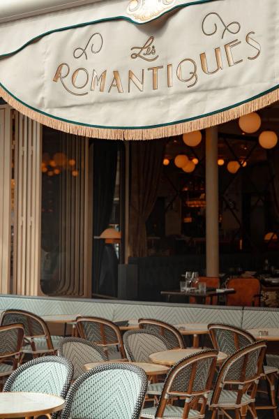Les Romantiques - Photo 2